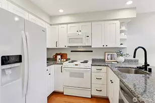 2530 15th Ave W, Seattle, WA 98119 - Photo 5