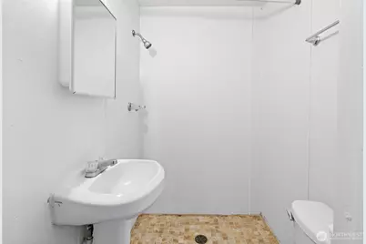 1029 S Division Street, Moses Lake, WA 98837 - Photo 9