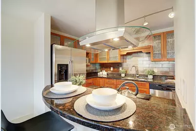 11058 NE 33rd Place #D6, Bellevue, WA 98004 - Photo 7