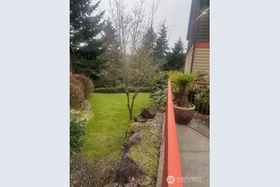 11058 NE 33rd Place #D6, Bellevue, WA 98004 - Photo 21