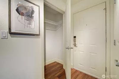 11058 NE 33rd Place #D6, Bellevue, WA 98004 - Photo 15