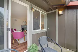 11058 NE 33rd Pl, Bellevue, WA 98004 - Photo 17