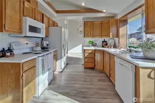 922 130th St E, Tacoma, WA 98445 - Photo 11