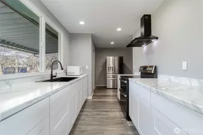 365 SE Highland Park Drive, College Place, WA 99324 - Photo 9