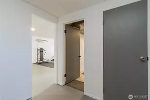 365 SE Highland Park Dr, College Place, WA 99324 - Photo 17