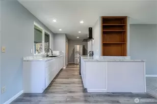 365 SE Highland Park Dr, College Place, WA 99324 - Photo 7