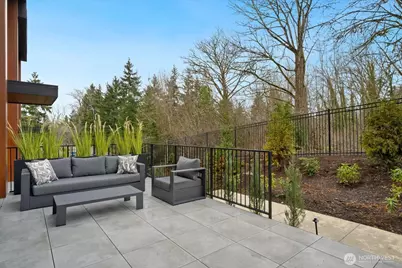 282 118th Avenue SE, Bellevue, WA 98005 - Photo 9