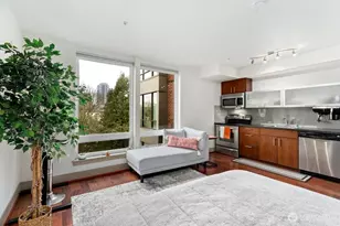 4547 8th Ave NE, Seattle, WA 98105 - Photo 9