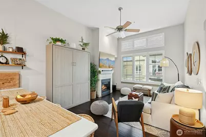 1840 25th Avenue NE #411, Issaquah, WA 98029 - Photo 3