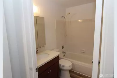 15210 Macadam Road S #D304, Tukwila, WA 98188 - Photo 13