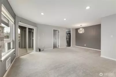 21925 7th Avenue S #101, Des Moines, WA 98198 - Photo 9