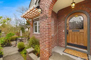 2502 E Roanoke St, Seattle, WA 98112 - Photo 3