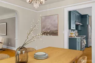 2502 E Roanoke St, Seattle, WA 98112 - Photo 9