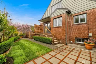 2502 E Roanoke St, Seattle, WA 98112 - Photo 27