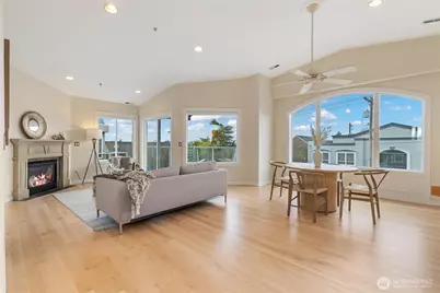 550 Dayton Street #201, Edmonds, WA 98020 - Photo 5