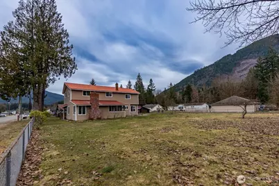 810 Montague Ave Avenue, Darrington, WA 98241 - Photo 3