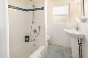 11252 Evanston Ave N, Seattle, WA 98133 - Photo 11