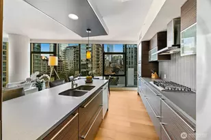 820 Blanchard St, Seattle, WA 98121 - Photo 19