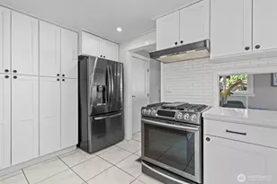 4840 S Kenny St, Seattle, WA 98118 - Photo 7