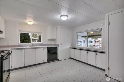 21809 107th Place SE #10, Kent, WA 98031 - Photo 9