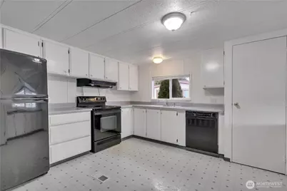 21809 107th Place SE #10, Kent, WA 98031 - Photo 7