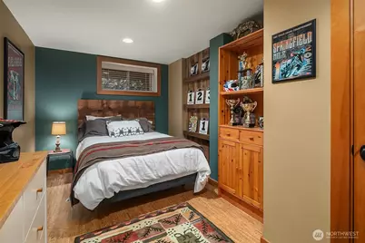 9225 Olympic View Drive, Edmonds, WA 98020 - Photo 19