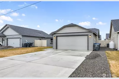 1104 W Maple Drive, Moses Lake, WA 98837 - Photo 3