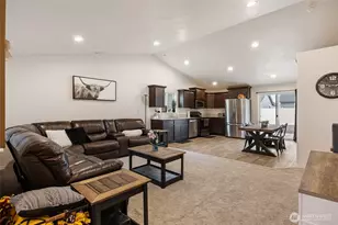 1104 W Maple Dr, Moses Lake, WA 98837 - Photo 7