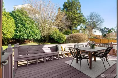 2572 13th Avenue W, Seattle, WA 98119 - Photo 25