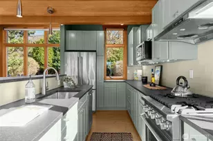 2572 13th Ave W, Seattle, WA 98119 - Photo 11