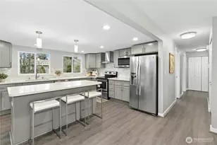 12563 SE 71st St, Newcastle, WA 98056 - Photo 9