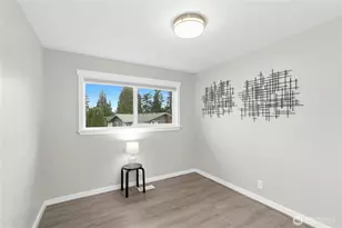 12563 SE 71st St, Newcastle, WA 98056 - Photo 15