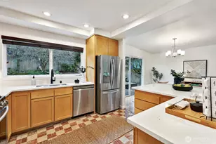 14627 SE Newport Way, Bellevue, WA 98006 - Photo 19