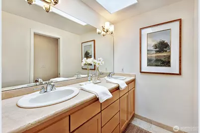 14627 SE Newport Way, Bellevue, WA 98006 - Photo 23