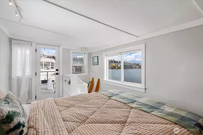 1080 W Ewing Street #E5, Seattle, WA 98119 - Photo 23