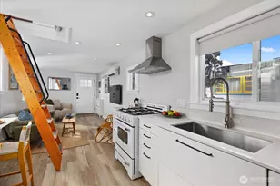 1080 W Ewing St, Seattle, WA 98119 - Photo 19