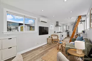 1080 W Ewing St, Seattle, WA 98119 - Photo 13