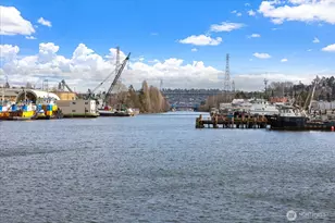 1080 W Ewing St, Seattle, WA 98119 - Photo 9