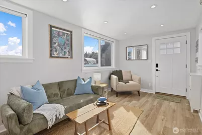 1080 W Ewing Street #E5, Seattle, WA 98119 - Photo 15