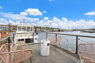 1080 W Ewing St, Seattle, WA 98119 - Photo 11