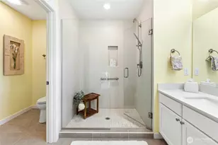 15538 NE 15th Pl, Bellevue, WA 98007 - Photo 21