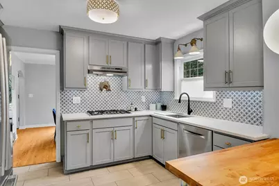 8602 Fauntleroy Way SW, Seattle, WA 98136 - Photo 11