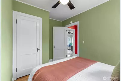 8433 30th Avenue SW, Seattle, WA 98126 - Photo 15