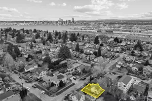 3915 SW Hinds St, Seattle, WA 98116 - Photo 35