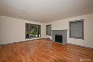 2418 Federal Ave E, Seattle, WA 98102 - Photo 5