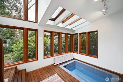 2418 Federal Avenue E, Seattle, WA 98102 - Photo 15