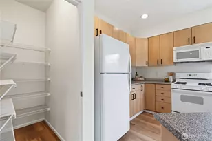 225 S 51st St, Renton, WA 98055 - Photo 13