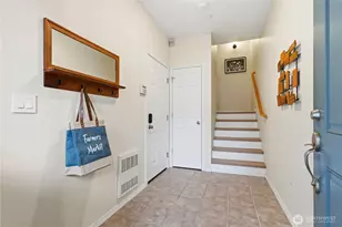 225 S 51st St, Renton, WA 98055 - Photo 3