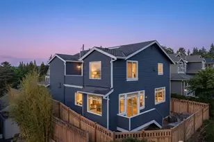 221 4th St S, Kirkland, WA 98033 - Photo 3