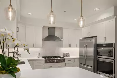 719 2nd Avenue W #202, Seattle, WA 98119 - Photo 7